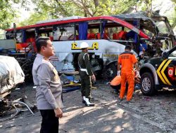 Bus Sugeng Rahayu Vs Eka, Sementara 3 Nyawa Melayang Dan 16 Penumpang Luka