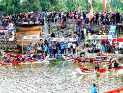 Festival Dayung Perahu Tradisional di Kali Bengawan Mati Lamongan Berlangsung Meriah