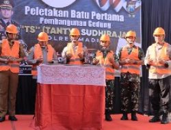 Kapolda Jatim Tanda Tangani Prasasti dan Peletakan Batu Pertama Pembangunan Gedung TS Polres Madiun