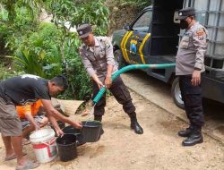 Patroli Sambang Tirta Polres Trenggalek Wujudkan Polisi Peduli Atasi Dampak Kemarau