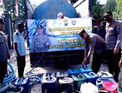 Polres Bojonegoro Kembali Salurkan Bantuan Ribuan Liter Air Bersih untuk Warga