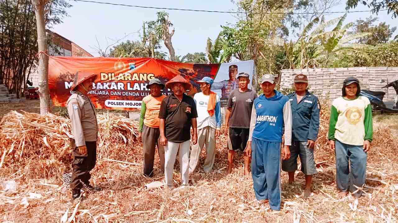 Cegah Karhutla, Bhabinkamtibmas Polsek Mojoroto Patroli Keliling Kampung serta Sambang ke Sawah