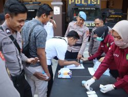Cegah Penyalahgunaan Narkoba, Polres Kediri Kota Adakan Tes Urine Bagi Anggota