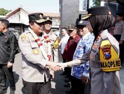 Kunjungi Polres Ponorogo Kapolda Jatim Tandatangani Prasasti Sumur Bor