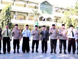 Pererat Jalinan Silaturahmi, Kapolda Jatim Kunjungi Pondok Gontor di Kediri