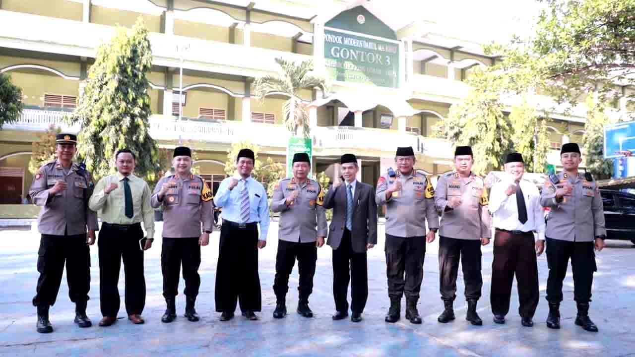 Pererat Jalinan Silaturahmi, Kapolda Jatim Kunjungi Pondok Gontor Di Kediri1