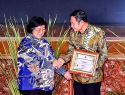 Bupati Lamongan Raih Penghargaan Pembina Proklim 2023 dari KLHK