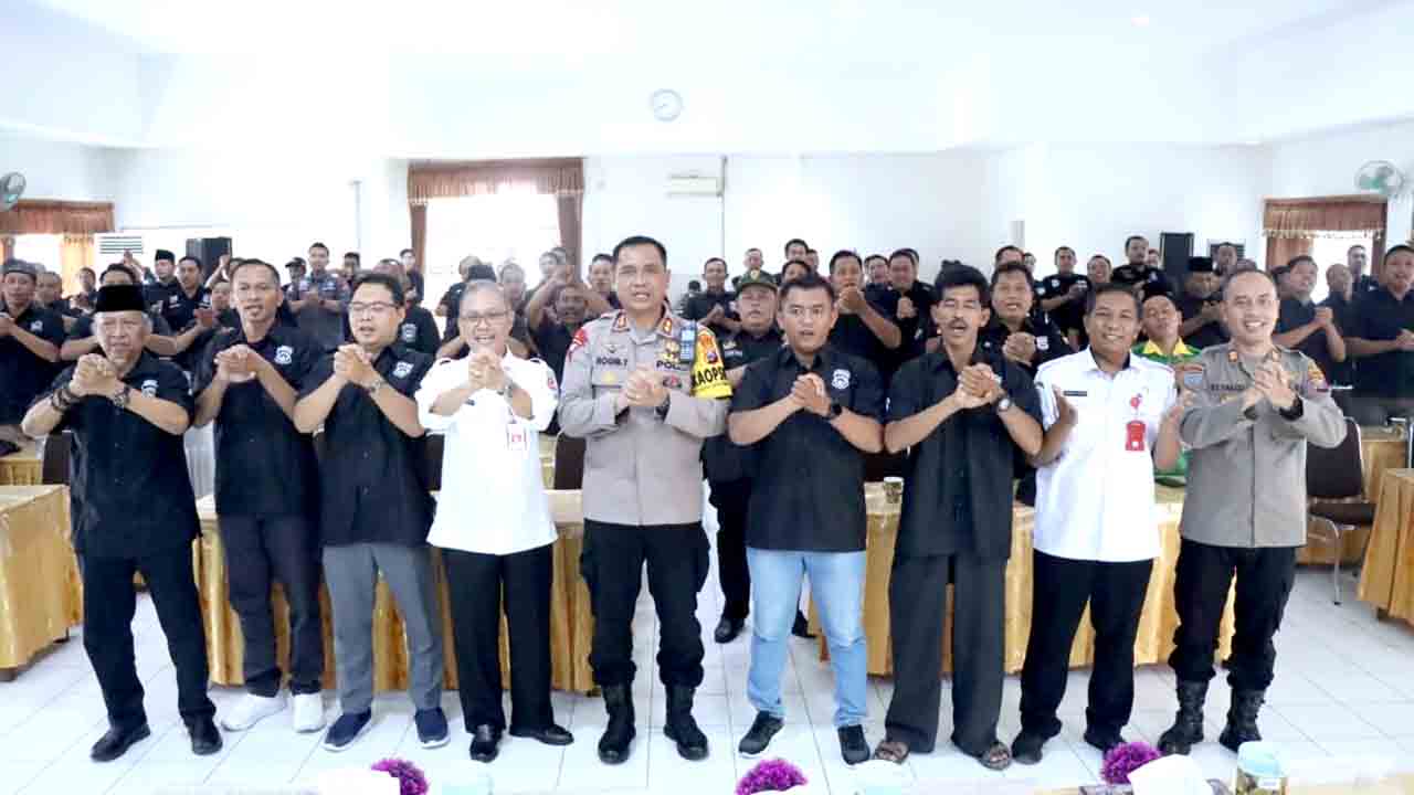 Cangkrukan Kamtibmas Kapolres Bojonegoro Ajak Perguruan Silat Ciptakan Pemilu Damai Dan Aman