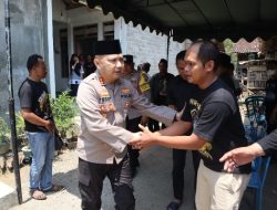 Takziah ke Rumah Duka, Kapolres Kediri Kota Berkomitmen Ungkap Kasus Pengroyokan