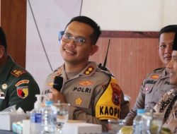 Jum’at Curhat di Sawoo Kapolres Ponorogo Minta Warga Waspadai Berita Hoaks yang Picu Perpecahan
