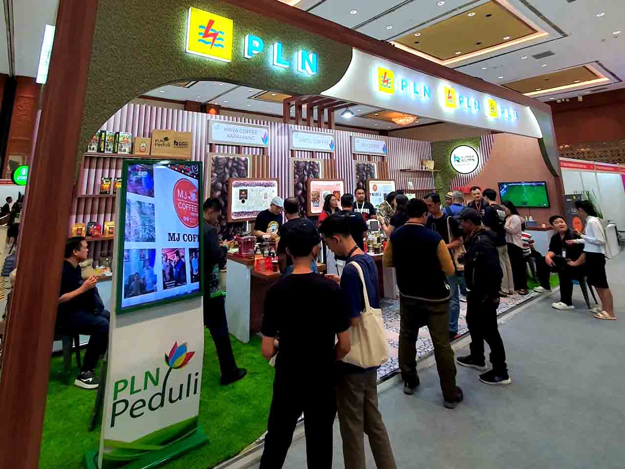 Ikuti Indonesia Premium Coffee Expo, UMKM Binaan PLN Laris Manis Diminati Pembeli_2
