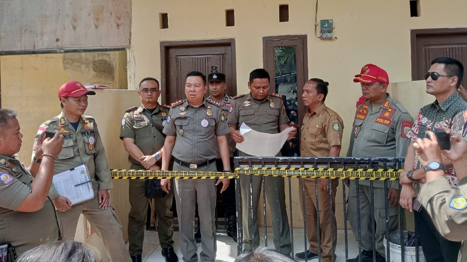 Kos Kosan Digrebek Oleh Warga, Satpol Pp Indramayu Turun Tangan