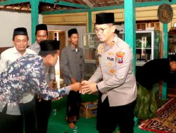 Pengasuh Ponpes Ainun Ulum Apresiasi Kepedulian Polres Ponorogo Kepada Para Santri dan Warga Pulung