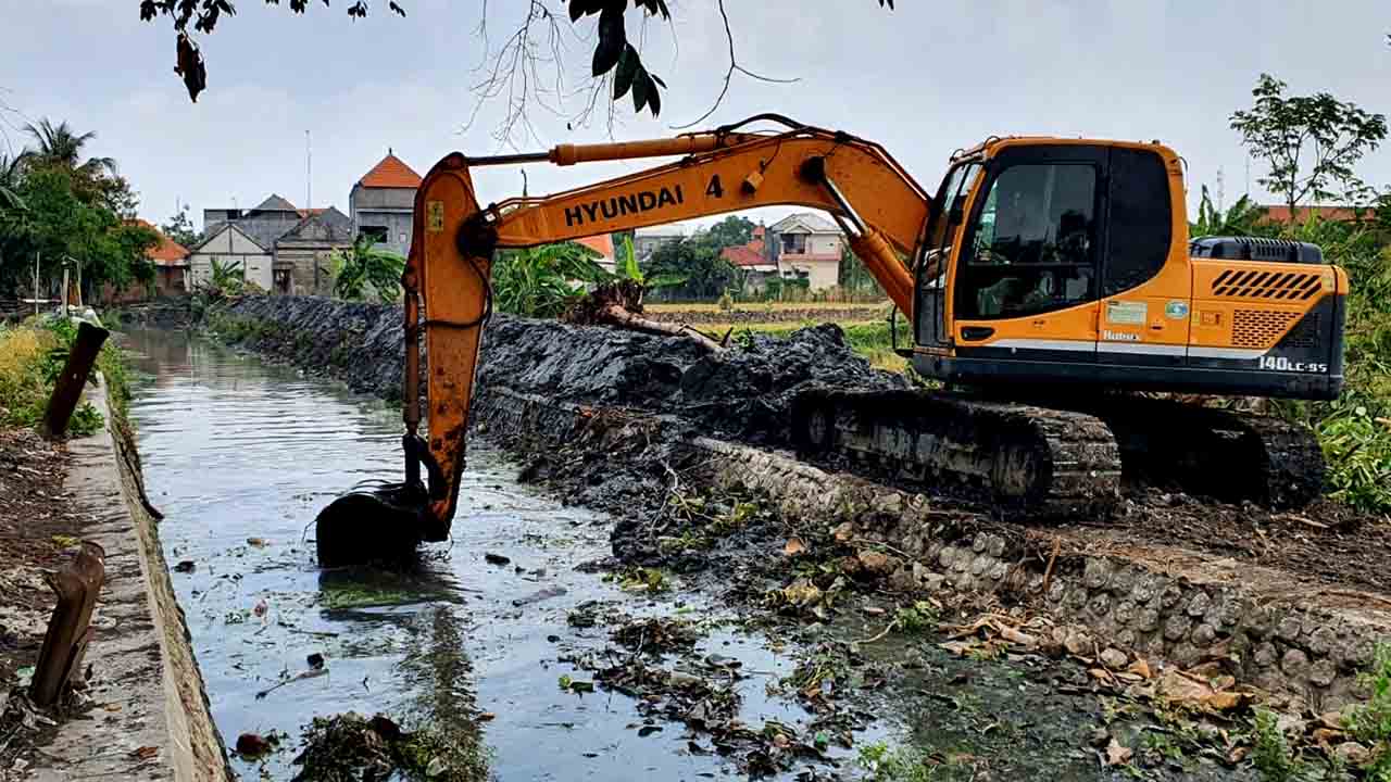 Persiapkan Musim Hujan, Revitalisasi Sungai Dan Waduk Digencarkan