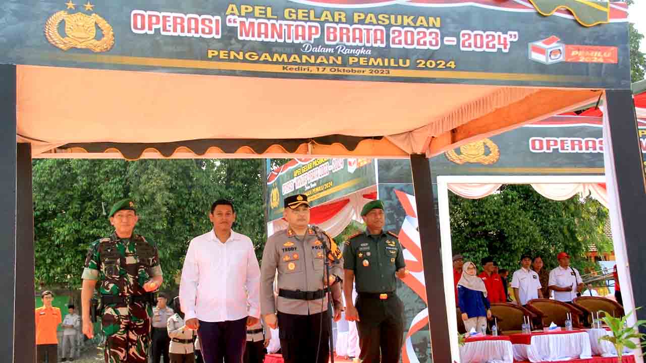 Polres Kediri Kota Laksanakan Apel Gelar Pasukan Ops Mantap Brata Semeru 2023 2024