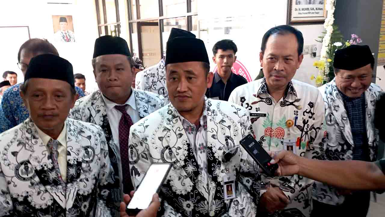 Bupati Pemalang Resmikan Gedung Pendidikan Dan Pelatihan Pgri Dalam Puncak Resepsi Hut Ke 78 Pgri