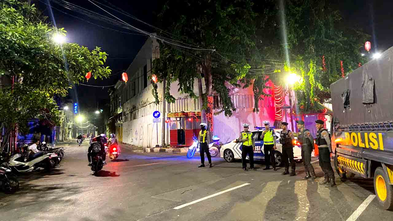 Cegah Kejahatan Jalanan Polres Pelabuhan Tanjung Perak Gelar Patroli Skala Besar