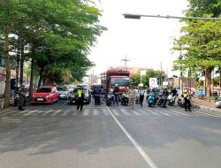 Hening Cipta di Simpang 4 Jl Brawijaya, Polres Kediri Kota Hentikan Kendaraan _2