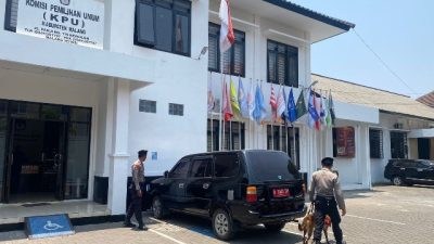 Jelang Pemilu 2024 Polres Malang Siagakan Personel di Kantor KPU