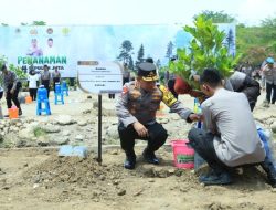 Kapolda Jatim Sambut Kedatangan Menko PMK dan Kapolri Gencarkan Penanaman 10 Juta Pohon
