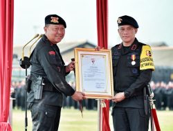 Peringati HUT Brimob Ke-78, Eks Brimob Nusantara Polres Sampang Salurkan 30.000 Liter Air Bersih Untuk Masyarakat