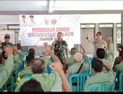 Polisi Bersama TNI Bekali Pelatihan Pengamanan Pemilu 2024 Kepada Anggota Linmas di Jember