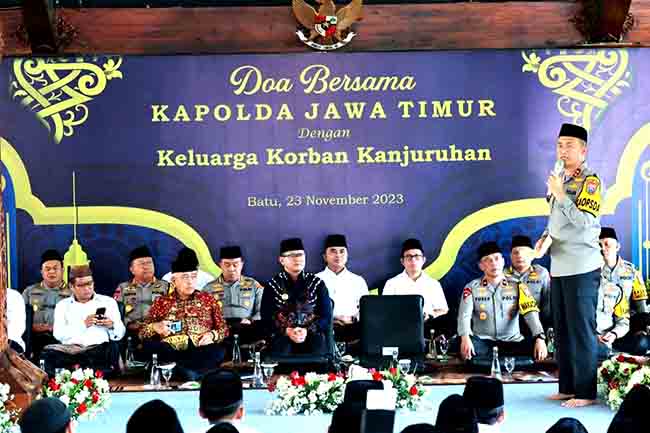 Kapolda jatim gelar doa bersama dengan keluarga korban kanjuruhan 2