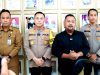 Kunjungi Polres Gresik, Bupati Fandi Akhmad Yani Sampaikan Permohonan Maaf atas Kericuhan Suporter