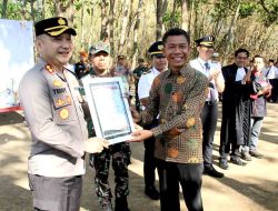 Mendadak Jadi Guru Pada Kelas Inspirasi, Kapolres Kediri Kota Beri Motivasi Para Pelajar