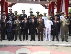 Peringati Hari Pahlawan, Bupati Gus Muhdlor Ajak Berjuang Perangi Kebodohon Dan Kemiskinan_3