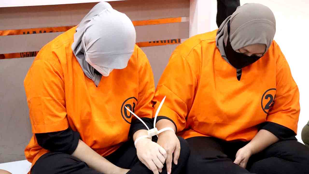 Polres Probolinggo Kota Amankan Dua Perempuan Sindikat Kredit Fiktif_1