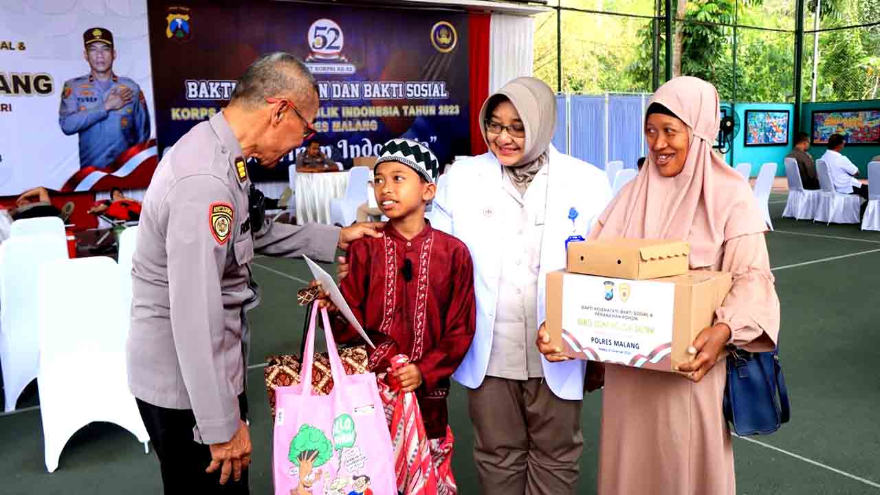 Senyum Bahagia Anak anak Usai Mengikuti Khitan Gratis Polres Malang