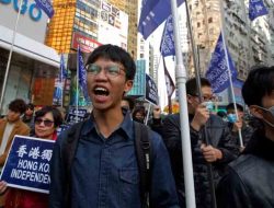 Aktivis Demokrasi Hong Kong Minta Suaka di Inggris