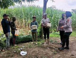 Bakti Polri, Polres Kediri Kota Berbagi Sembako Pada Masyarakat