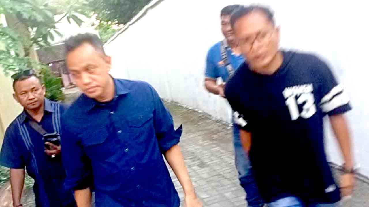 Diduga Korupsi Dd Ta 2017 2019, Kades Dan Sekdes Pucakwangi Resmi Ditahan