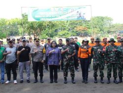 Polres Kediri Kota Ambil Bagian Bakti Untuk Negeri, Wujudkan Lingkungan Bersih Dari Banjir