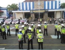 Jelang Nataru, Kasat Lantas Polres Kediri Kota Cek Kesiapan Personel Hingga Kendaraan Dinas