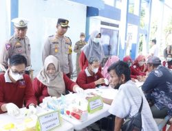 Jelang Nataru, Polres Situbondo Bersama Dishub Tes Urine Sopir dan Cek Kelaikan Kendaraan Umum