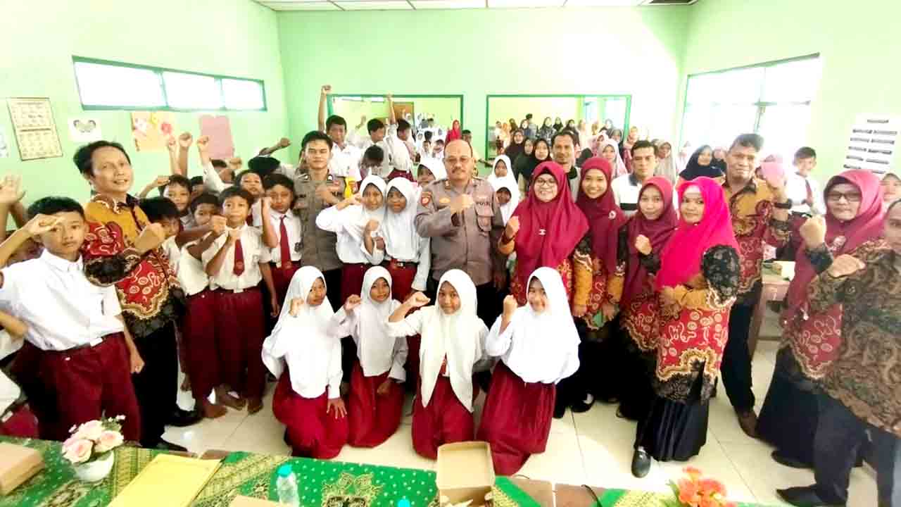 Kapolsek Karanganyar Gelar Edukasi Pencegahan Aksi Bulliying Di Lingkungan Sekolah