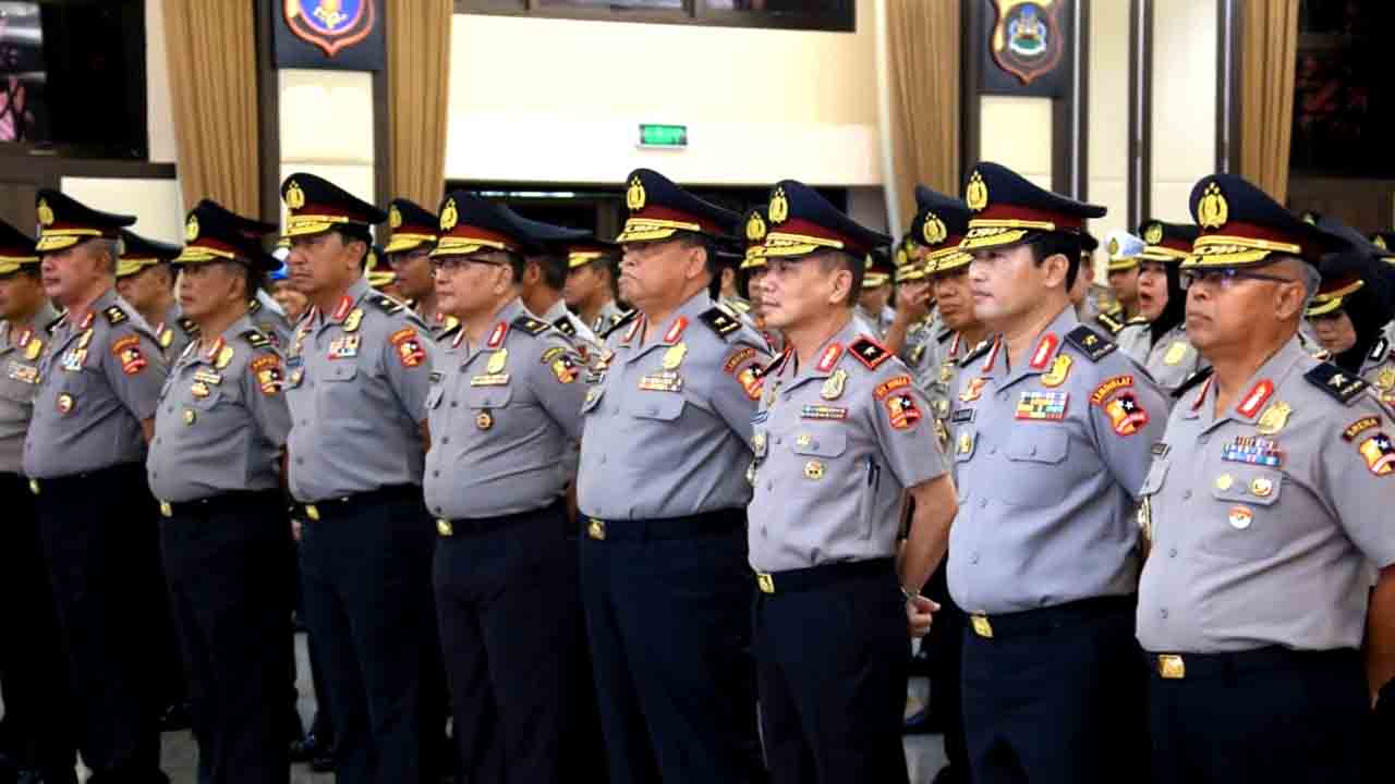 Penghujung Tahun, Polri Naikkan Pangkat 22 Pati Dan 211 Kombes 1