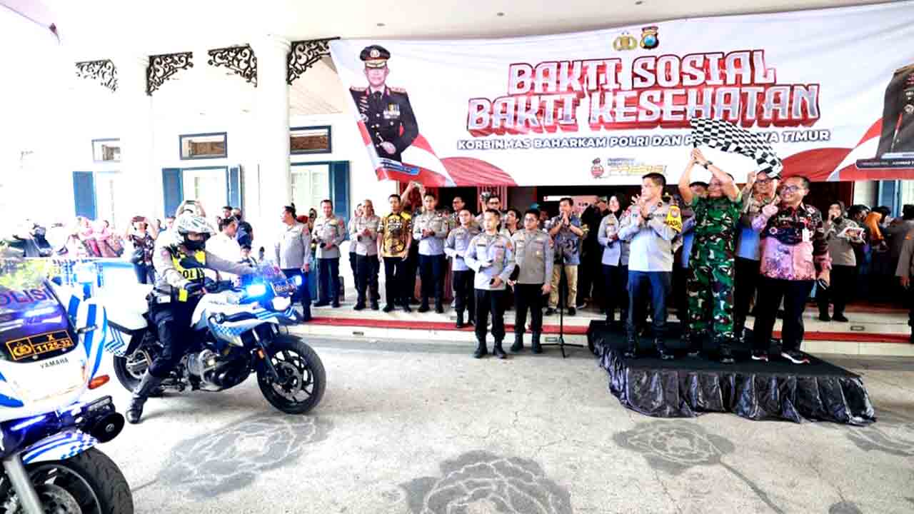 Polda Jatim Bersama Korbinmas Baharkam Polri Gelar Bakti Kesehatan