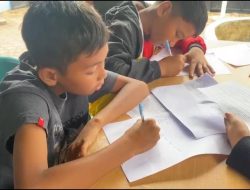 Polda Sumut Dirikan Tenda Serba Guna Bantu Anak-Anak Korban Longsor Humbahas Ujian Semester