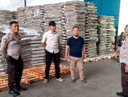 Polres Jember Siagakan Personel 24 Jam untuk Pengamanan Gudang Penyimpanan Logistik Pemilu 2024