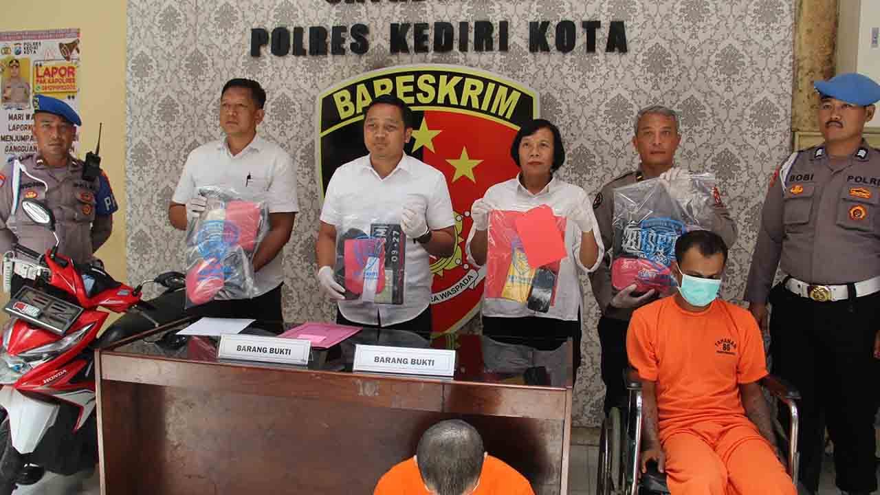 Polres Kediri Kota Berhasil Amankan Dua Tersangka Pelaku Perampasan Dan Pencabulan Terhadap Anak