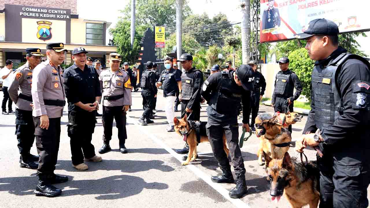 Polres Kediri Kota Siagakan Personel Dan Anjing Pelacak Jelang Nataru