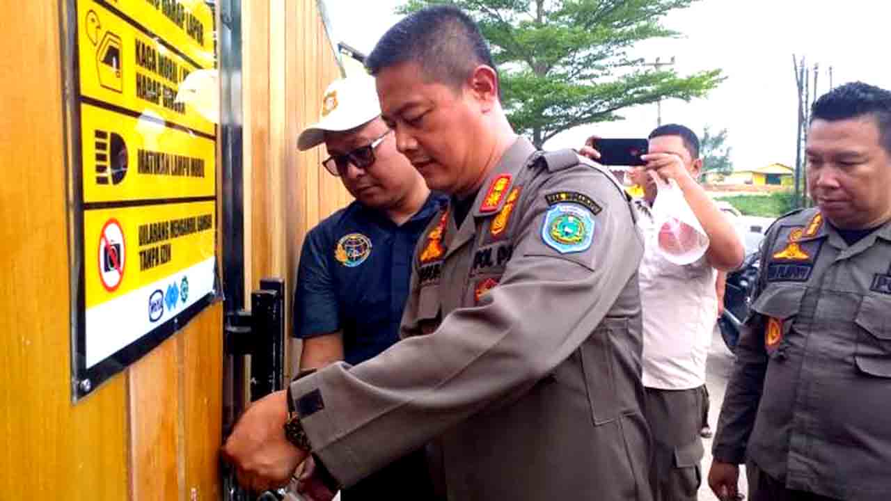 Segel Dua Bangunan Di Indramayu Dalam Sehari 1