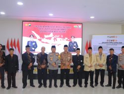 Tokoh Lintas Agama Tanda Tangani Deklarasi Pemilu Damai 2024 di Polres Ngawi