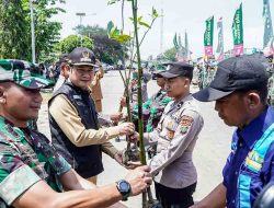 Bupati Lamongan Bersama TNI, POLRI dan Masyarakat Tanam Mangrove