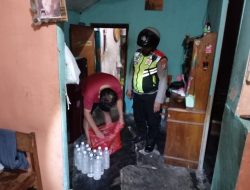 Intensifkan Patroli Rutin Minggu Dini Hari, Tim Patroli Polsek Mojoroto Jumpai Kelompok Pemabuk, Kapolsek : Penjualnya kita Gerebek