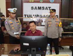 Kunjungi Samsat, Kapolres Tulungagung Pastikan Pelayanan yang Optimal